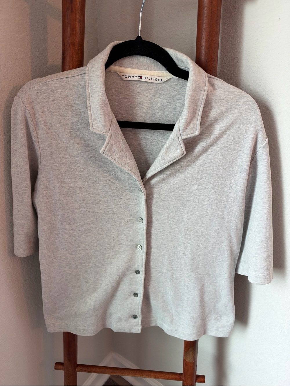 Tommy Hilfiger Light Gray Short-Sleeve Button-Down Knit Top